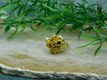 FLOWER RING ROCK STONE LAPIDARY SPECIMEN