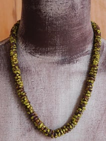 YELLOW AND BROWN HAND PAINTED AFRICAN TRADE BEAD NECKLACE