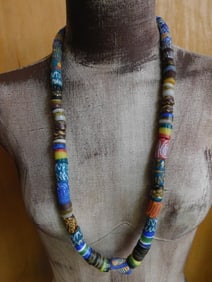 HAND PAINTED MULTICOLORED AFRICAN TRADE BEAD NECKLACE