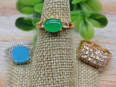 STONE RINGS ROCK STONE LAPIDARY SPECIMEN