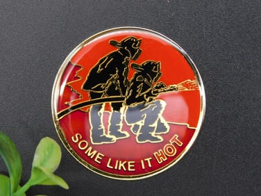 SOME LIKE IT HOT CABOCHON MEDALLION