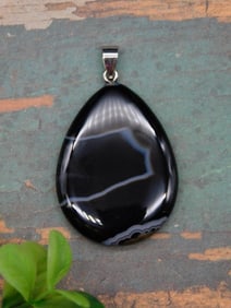 BANDED AGATE PENDANT ROCK STONE LAPIDARY SPECIMEN