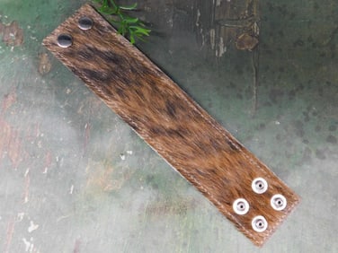 COWHIDE MONEY HOLDER BRACELET