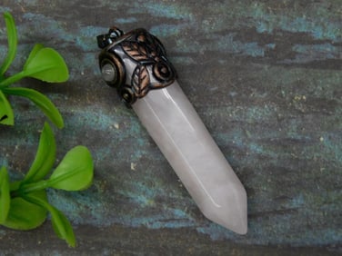 QUARTZ PENDANT ROCK STONE LAPIDARY SPECIMEN