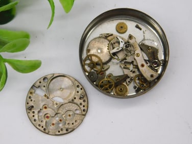 Vintage Pocket Watch Movement Parts Lot in Tin WATCHMAKING WATCHMAKER TOOLS