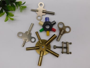 Clock and Winding Keys in Various Styles?WATCHMAKERS WATCHMAKING TOOL