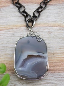AGATE PENDANT ON CHAIN NECKLACE ROCK STONE LAPIDARY SPECIMEN