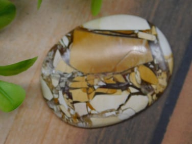 BRECCIATED MOOKAITE CABOCHON ROCK STONE LAPIDARY SPECIMEN