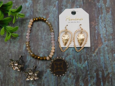 MIXED JEWELRY LOT VINTAGE ANTIQUE