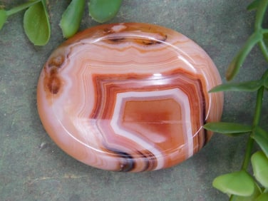 BANDED CARNELIAN WORRY STONE ROCK STONE LAPIDARY SPECIMEN