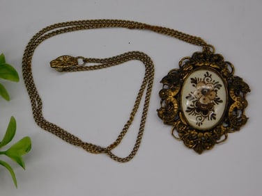 Antique Gold-Tone Pendant Necklace with Floral Design