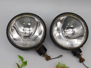 Pair of GE Round Automotive Headlights with Mounts AUTOMOBILIA