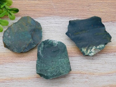 BLOODSTONE ROCK STONE LAPIDARY SPECIMEN