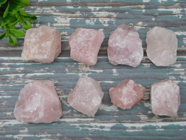 ROSE QUARTZ ROCK STONE LAPIDARY SPECIMEN