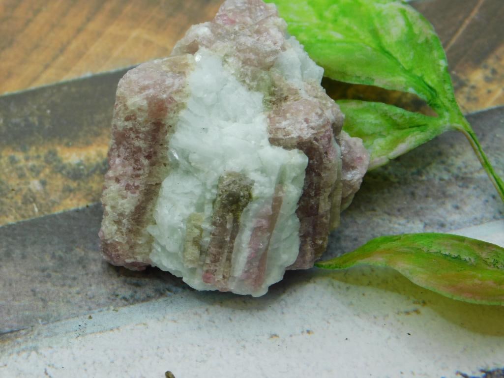 TOURMALINE ROCK STONE LAPIDARY SPECIMEN: TOURMALINE ROCK STONE LAPIDARY SPECIMEN
