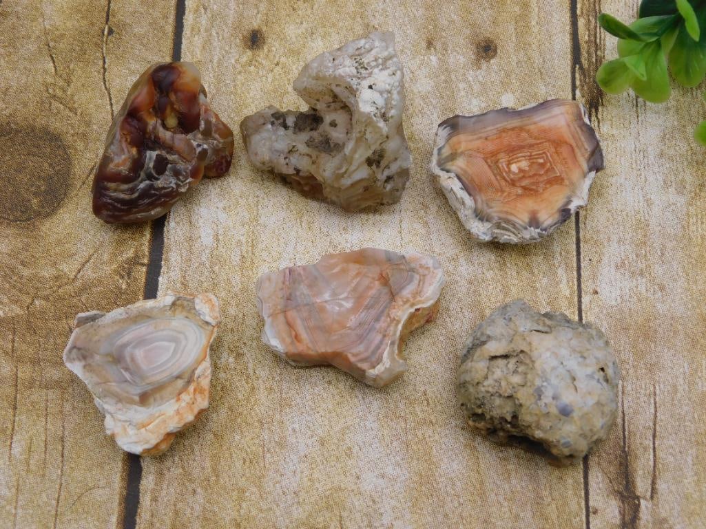 MIXED ROUGH LOT ROCK STONE LAPIDARY SPECIMEN: MIXED ROUGH LOT ROCK STONE LAPIDARY SPECIMEN