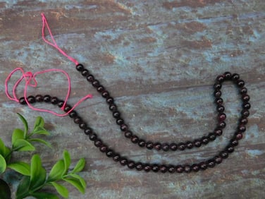 STONE BEADS ROCK STONE LAPIDARY SPECIMEN