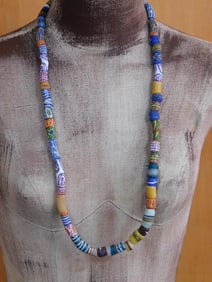 AFRICAN TRADE BEADS ROCK STONE LAPIDARY SPECIMEN