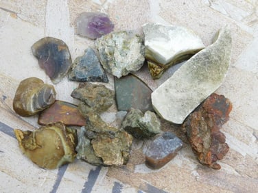 MIXED LOT ROCK STONE LAPIDARY SPECIMEN