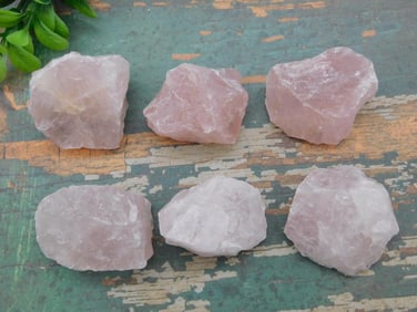 ROSE QUARTZ ROCK STONE LAPIDARY SPECIMEN