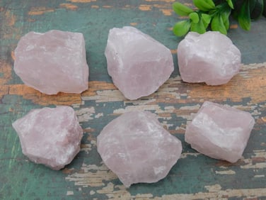 ROSE QUARTZ ROCK STONE LAPIDARY SPECIMEN