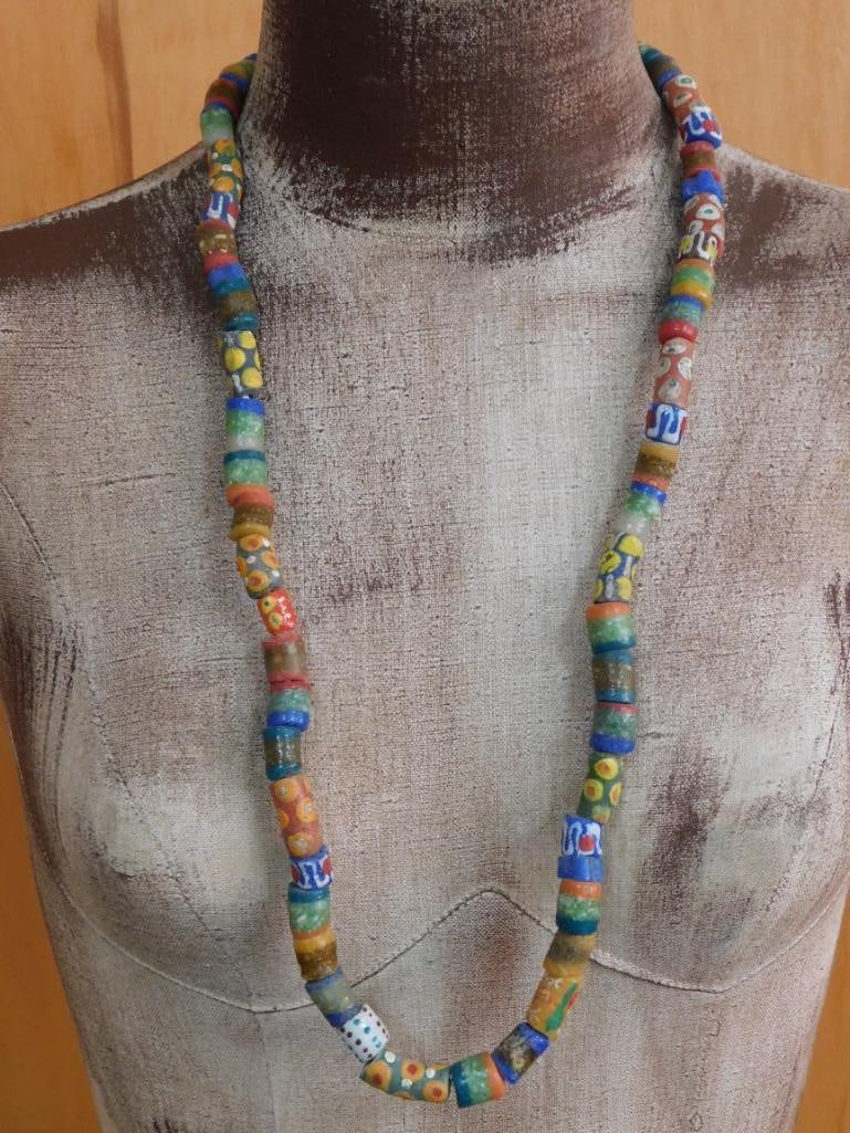 AFRICAN TRADE BEADS ROCK STONE LAPIDARY SPECIMEN: AFRICAN TRADE BEADS ROCK STONE LAPIDARY SPECIMEN