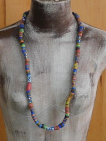 AFRICAN TRADE BEADS ROCK STONE LAPIDARY SPECIMEN