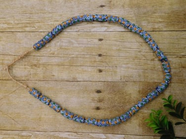 AFRICAN TRADE BEADS ROCK STONE LAPIDARY SPECIMEN