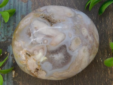 HATMANS FLOWER PETAL AGATE ROCK STONE LAPIDARY SPECIMEN