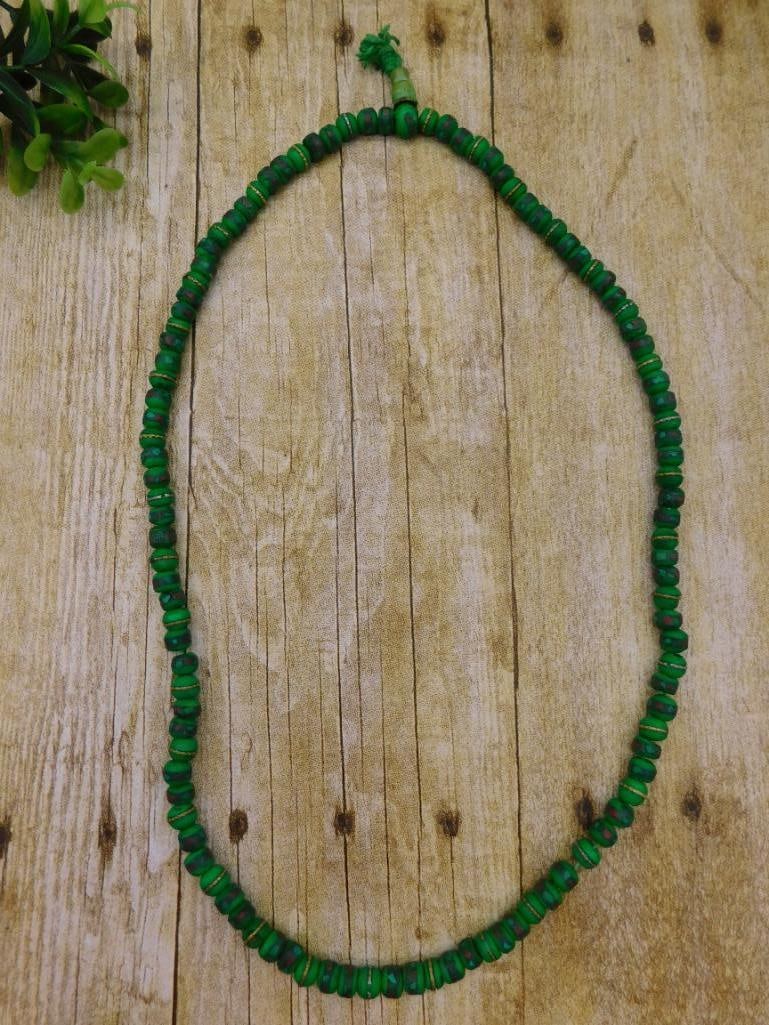 AFRICAN TRADE BEADS ROCK STONE LAPIDARY SPECIMEN: AFRICAN TRADE BEADS ROCK STONE LAPIDARY SPECIMEN