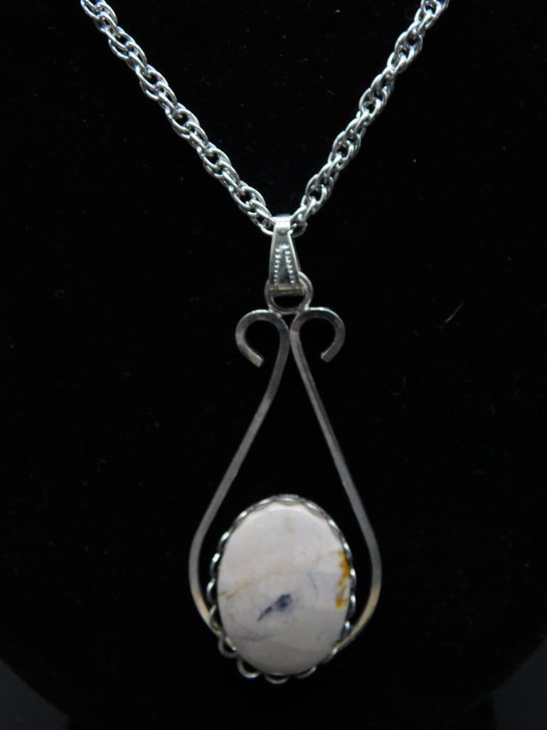 GENUINE STONE PENDANT ON CHAIN NECKLACE ROCK STONE LAPIDARY SPECIMEN: GENUINE STONE PENDANT ON CHAIN NECKLACE ROCK STONE LAPIDARY SPECIMEN