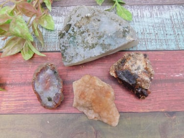 ROCK STONE LAPIDARY SPECIMEN