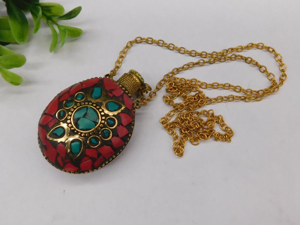 Stone Studded Snuff Bottle on Chain: Stone Studded Snuff Bottle on Chain