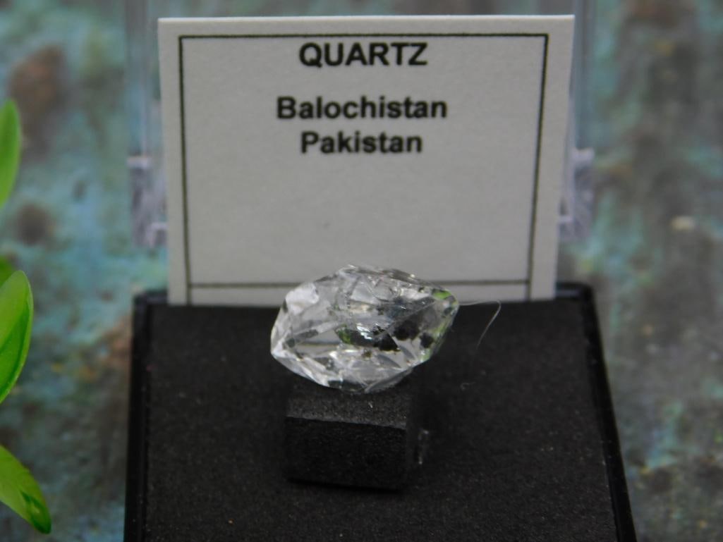 Quartz Crystal from Balochistan, Pakistan ROCK STONE LAPIDARY SPECIMEN: Quartz Crystal from Balochistan, Pakistan ROCK STONE LAPIDARY SPECIMEN
