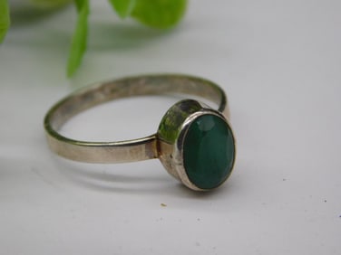 Sterling Silver Ring with Green Stone, Size 8.5