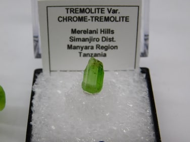 Chrome-Tremolite Mineral Specimen from Tanzania ROCK STONE LAPIDARY SPECIMEN
