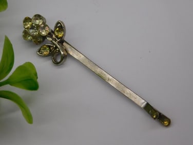 Vintage Floral Rhinestone Hairpin with Leaf Accents