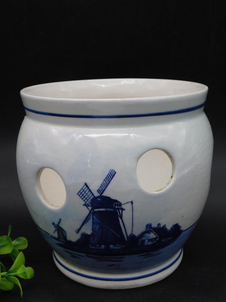 Delft Blue Hand-Painted Windmill Porcelain Pot: Delft Blue Hand-Painted Windmill Porcelain Pot