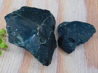 BLOODSTONE ROCK STONE LAPIDARY SPECIMEN