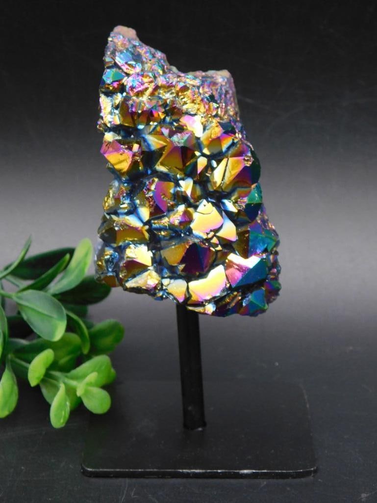 TITANIUM AMETHYST DISPLAY ROCK STONE LAPIDARY SPECIMEN: TITANIUM AMETHYST DISPLAY ROCK STONE LAPIDARY SPECIMEN