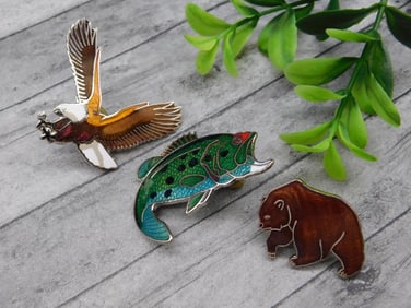 ENAMEL PINS VINTAGE ANTIQUE