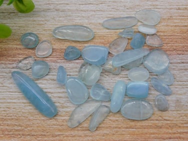 AQUAMARINE ROCK STONE LAPIDARY SPECIMEN