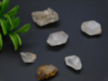 HERKIMER DIAMONDS ROCK STONE LAPIDARY SPECIMEN