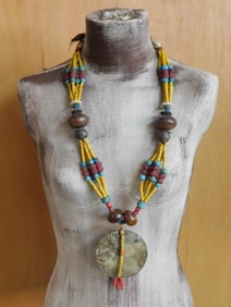 AFRICAN TRADE BEADS ROCK STONE LAPIDARY SPECIMEN