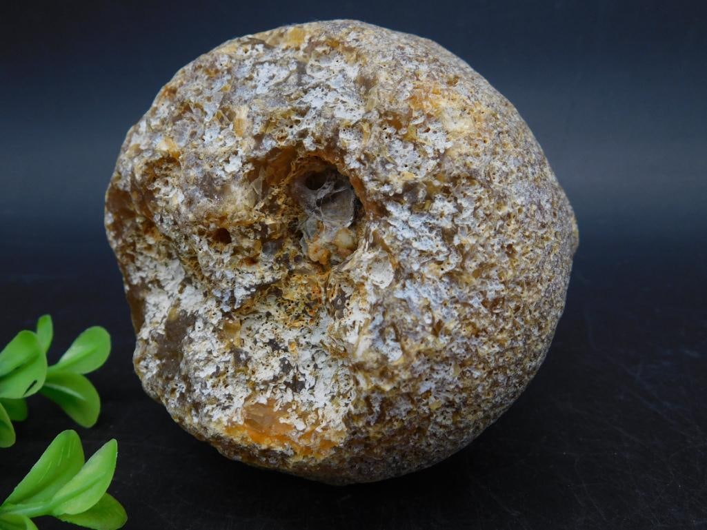 1 POUND 11 OUNCE BRAZILIAN AGATE: 1 POUND 11 OUNCE BRAZILIAN AGATE