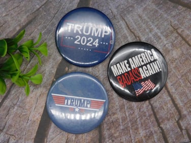 DONALD TRUMP CAMPAIGN PINS