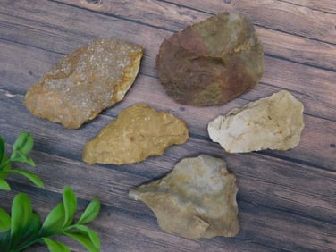 HAND KNAPPED ARTIFACTS ROCK STONE LAPIDARY SPECIMEN