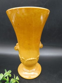 ANCHOR HOCKING FIRE KING GOLD VITROCK SEASHELL VASE VINTAGE ANTIQUE
