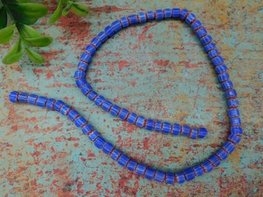 AFRICAN TRADE BEADS ROCK STONE LAPIDARY SPECIMEN