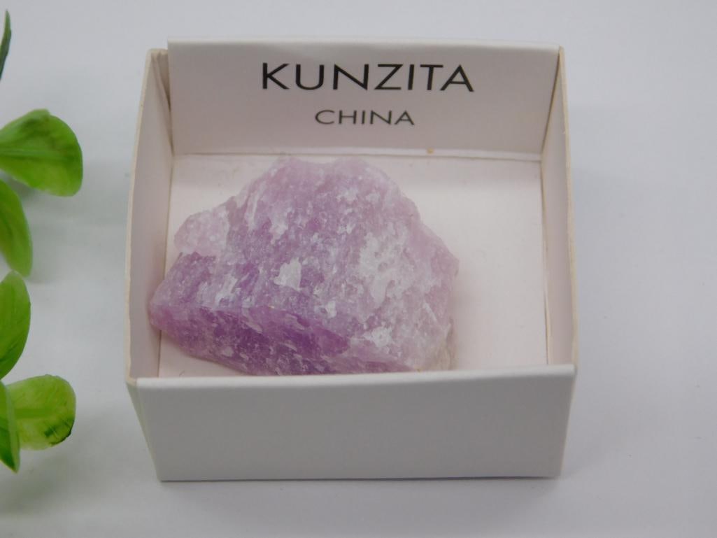 Kunzite Mineral Specimen from China in Box ROCK STONE LAPIDARY SPECIMEN: Kunzite Mineral Specimen from China in Box ROCK STONE LAPIDARY SPECIMEN